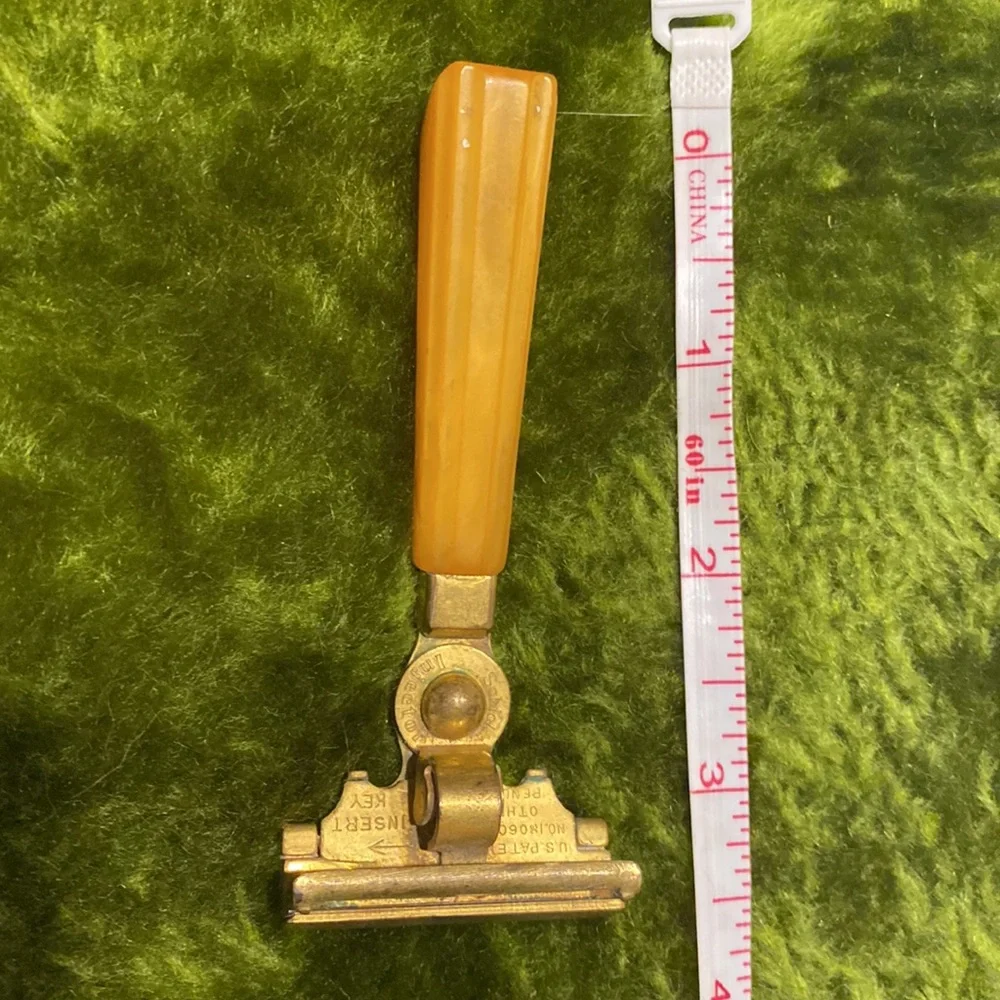 Vintage Razor - Picture 4 of 4